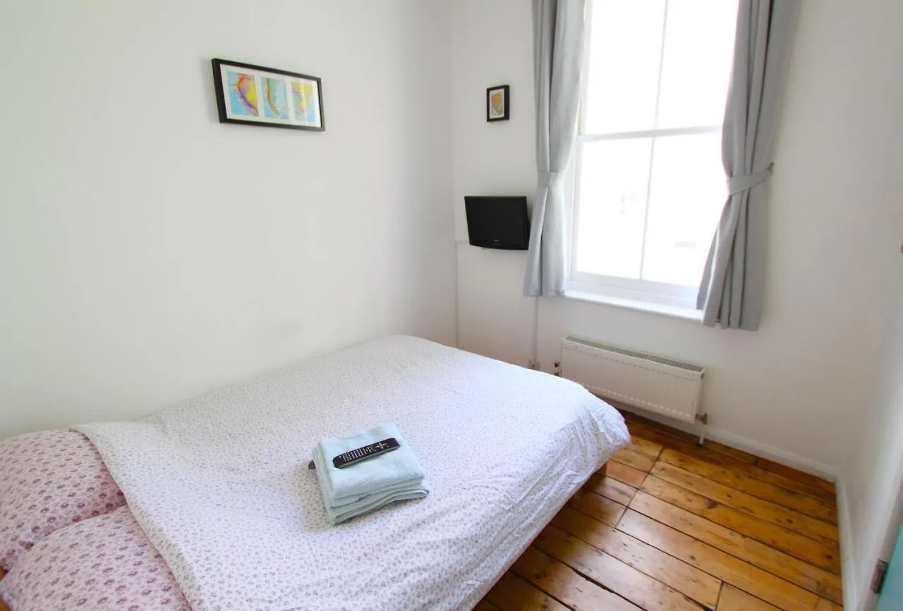 Seadragon Backpackers Hostel Brighton